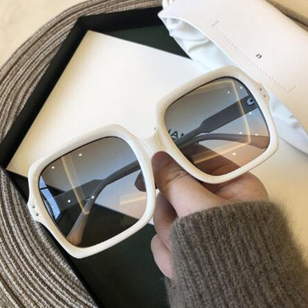 Óculos de sol quadrado clássico da moda para mulheres